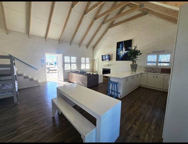 3 BEDROOM HOUSE FOR SALE IN GOLDEN MILE